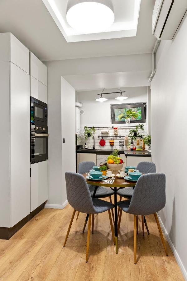 Tova Pearl Ultracentral - Romana Square Subway Apartment Букурещ Екстериор снимка